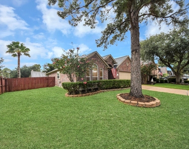 3003 Silver Spur Drive - Photo Thumbnail 2