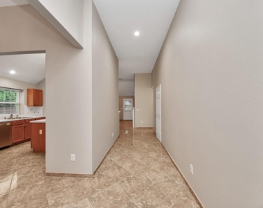3003 Silver Spur Drive - Photo Thumbnail 4