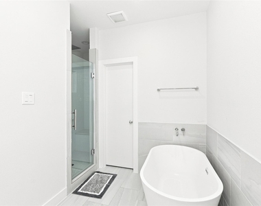 835 Dorchester Street - Photo Thumbnail 13