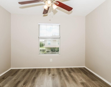 16770 N Thrasher Drive - Photo Thumbnail 12