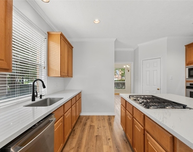 25830 Clear Springs Way - Photo Thumbnail 9