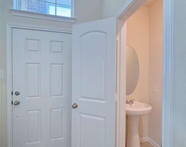 6034 Prince Place Drive - Photo Thumbnail 3