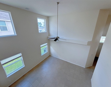 6034 Prince Place Drive - Photo Thumbnail 11