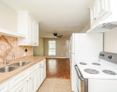 6018 Collingsworth Street - Photo Thumbnail 7