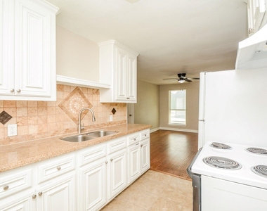 6018 Collingsworth Street - Photo Thumbnail 5
