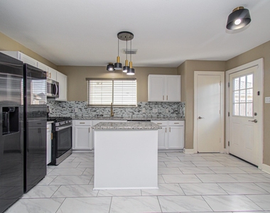 19407 Wann Park Drive - Photo Thumbnail 24