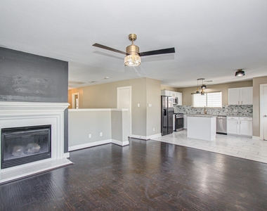 19407 Wann Park Drive - Photo Thumbnail 1