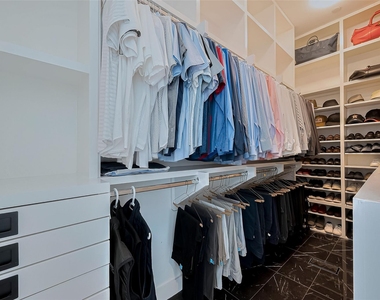 5919 E Post Oak Lane - Photo Thumbnail 31