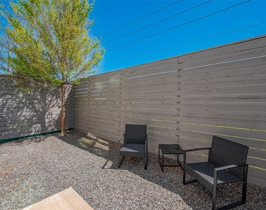 5919 E Post Oak Lane - Photo Thumbnail 36