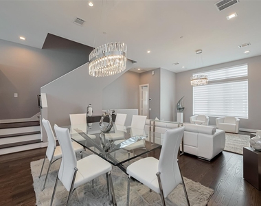 5919 E Post Oak Lane - Photo Thumbnail 12