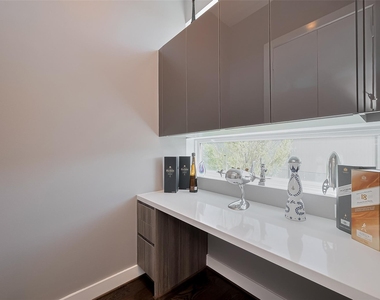 5919 E Post Oak Lane - Photo Thumbnail 15