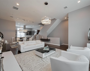 5919 E Post Oak Lane - Photo Thumbnail 9