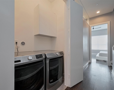 5919 E Post Oak Lane - Photo Thumbnail 16