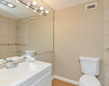 7520 Hornwood Drive - Photo Thumbnail 16