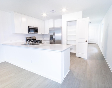 5610 Shelford Birch Drive - Photo Thumbnail 6