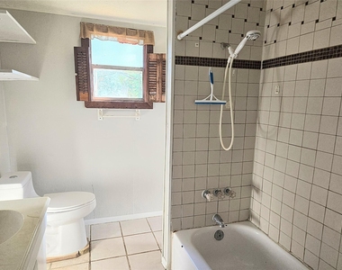 702 Saint Lawrence River Road - Photo Thumbnail 9