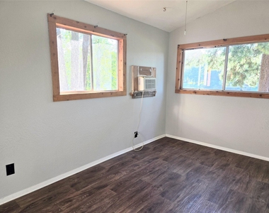 702 Saint Lawrence River Road - Photo Thumbnail 7