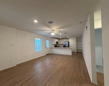 531 Flower Reed Court - Photo Thumbnail 2