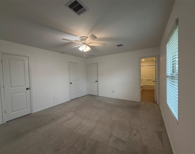 531 Flower Reed Court - Photo Thumbnail 7