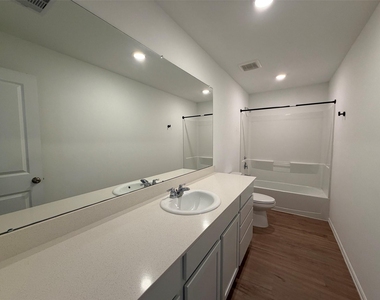 531 Flower Reed Court - Photo Thumbnail 9