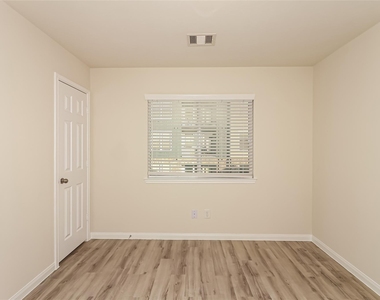 5430 Latta Plantation Drive - Photo Thumbnail 5