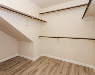 5430 Latta Plantation Drive - Photo Thumbnail 9