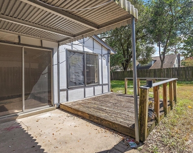 22307 Red River Drive - Photo Thumbnail 15