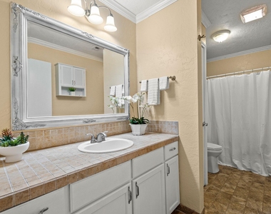 20 Clearview Street - Photo Thumbnail 20