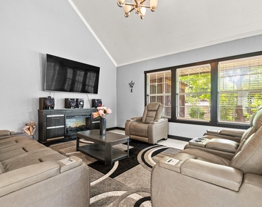 20 Clearview Street - Photo Thumbnail 1