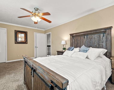20 Clearview Street - Photo Thumbnail 12