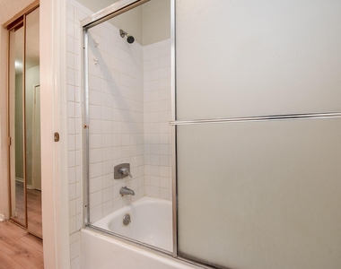 11280 Braes Forest Drive - Photo Thumbnail 9