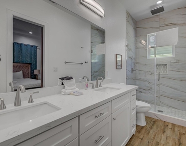 2309 67th Street - Photo Thumbnail 31