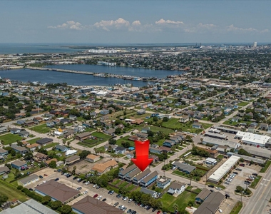 2309 67th Street - Photo Thumbnail 8