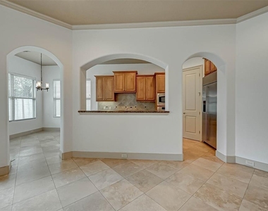 11207 St Laurent Lane - Photo Thumbnail 4