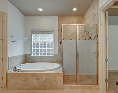 11207 St Laurent Lane - Photo Thumbnail 10