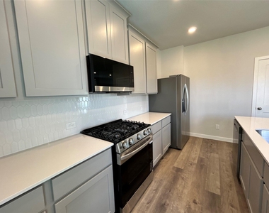 3327 Young Clover Way - Photo Thumbnail 10