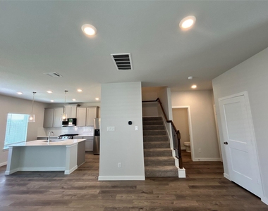 3327 Young Clover Way - Photo Thumbnail 6