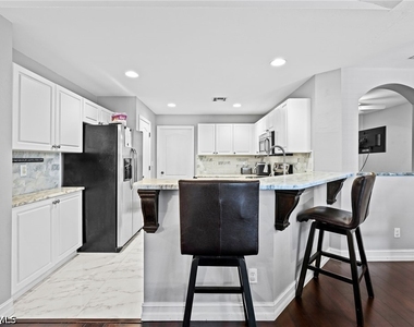 421 Broadmoor Street - Photo Thumbnail 9