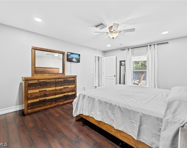 421 Broadmoor Street - Photo Thumbnail 16