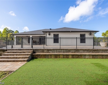 421 Broadmoor Street - Photo Thumbnail 28