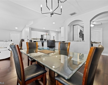 421 Broadmoor Street - Photo Thumbnail 14