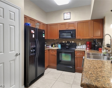 20257 Royal Villagio Court - Photo Thumbnail 6
