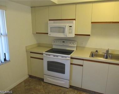 10041 Maddox Lane - Photo Thumbnail 3