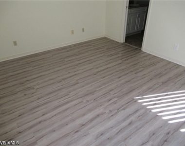 10041 Maddox Lane - Photo Thumbnail 8