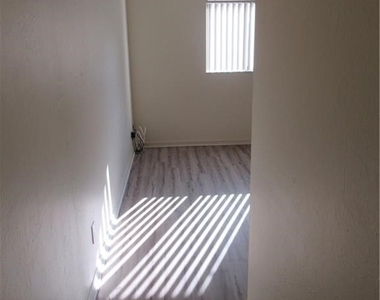10041 Maddox Lane - Photo Thumbnail 9
