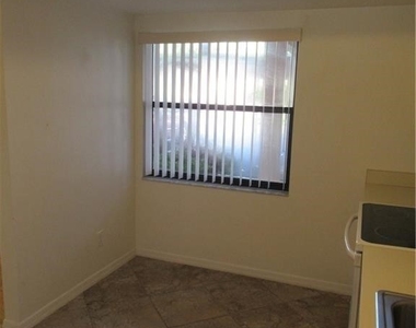 10041 Maddox Lane - Photo Thumbnail 6