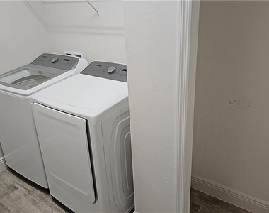 2305 Ariane Drive - Photo Thumbnail 21