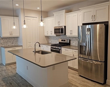 2305 Ariane Drive - Photo Thumbnail 22