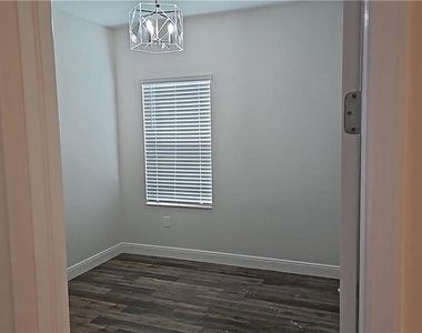 2305 Ariane Drive - Photo Thumbnail 23