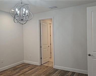 2305 Ariane Drive - Photo Thumbnail 9